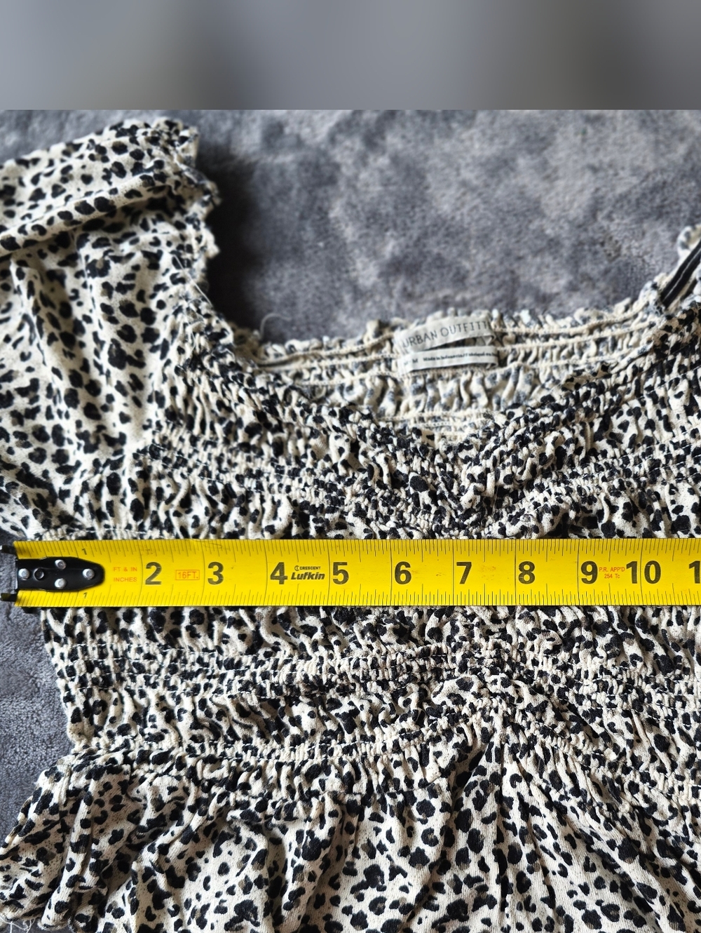 Urban Outfitters Croppee Leopard Print Smocked Top Size Medium - Picture 8 of 12